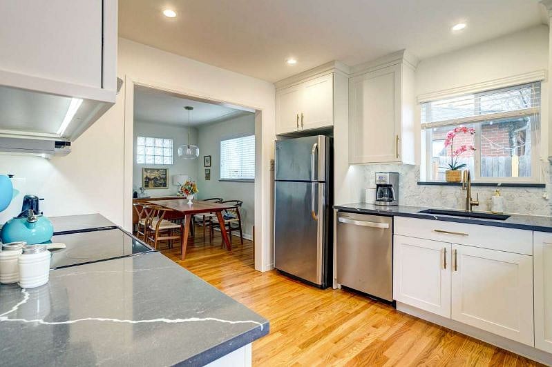 Fully stocked newly remodeled kitchen