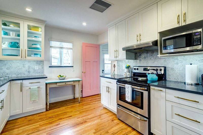 Fully stocked newly remodeled kitchen