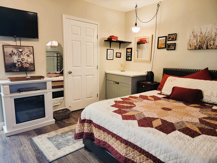 Furnished Finder property 648133_2 photo 9