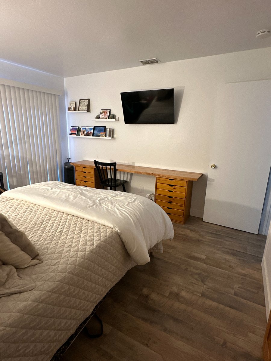 Bedroom, TV, Desk and Sliding door to the deck