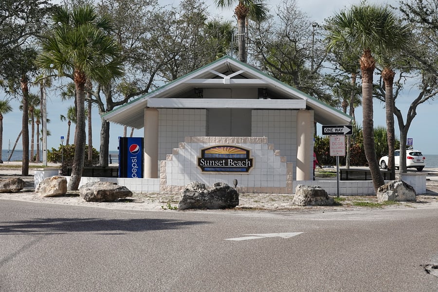 Bathrooms and showers at Sunset Beach.
