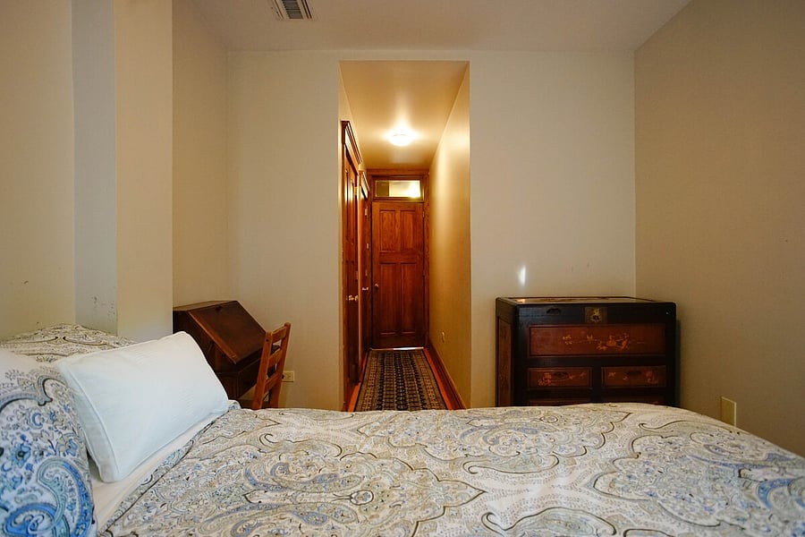 Bedroom 1 w/ Queen Bed, 2 Closets