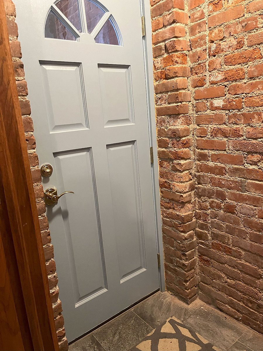 Inside Vestibule Door to Stoop Gate