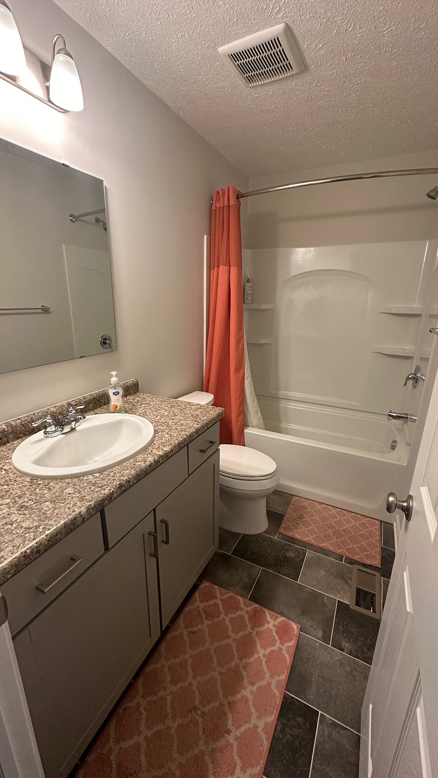 Main Bathroom in Hallway