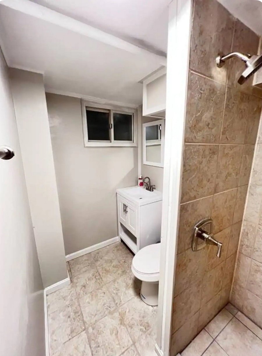 Lower Level Full Bathroom