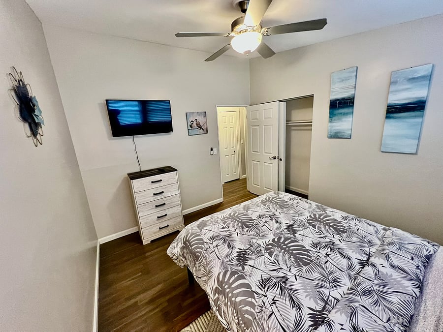 Private Bedroom Suite 3 with Queen Size Bed and Smart TV