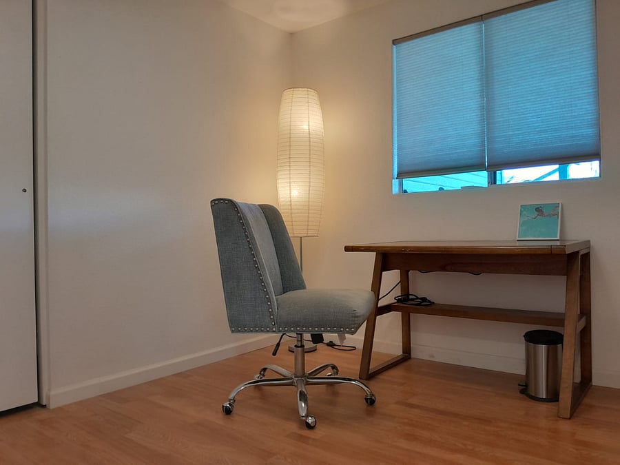 Office space or 3rd bed room