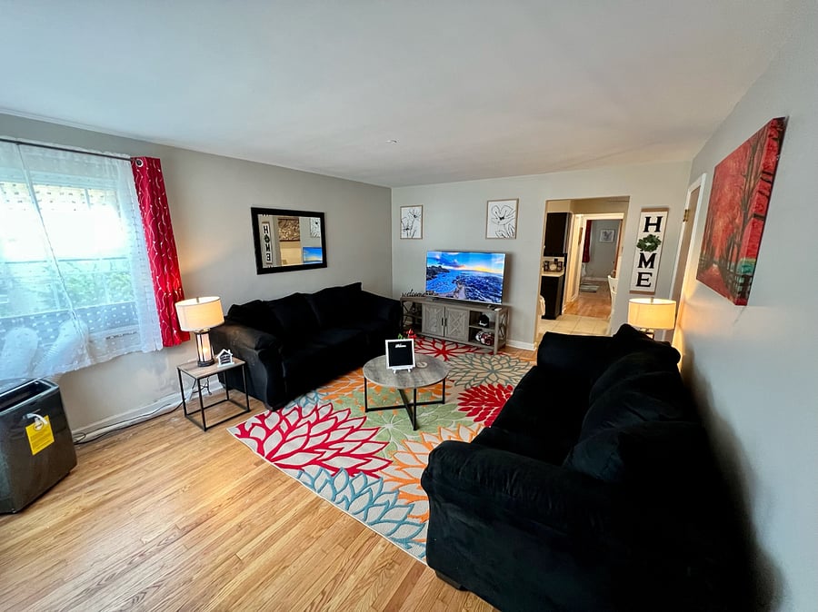 Red Ruby Apartment 1b Living Room with Smart TV