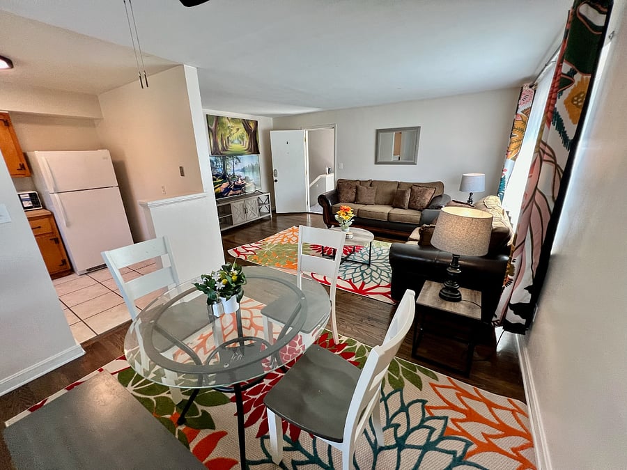 Sunrise Blossom Retreat Apartment 3W Living Room with Smart TV