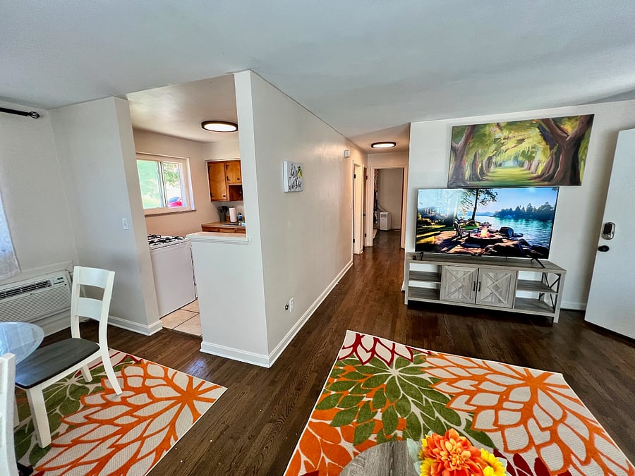 Sunrise Blossom Retreat Apartment 3 