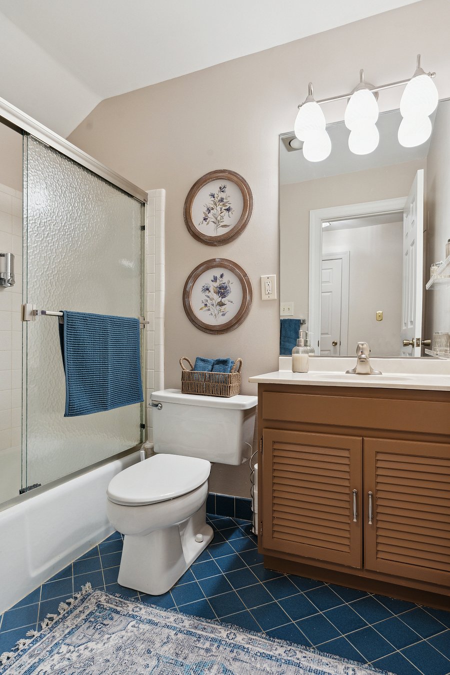 Master Bath - Third Floor