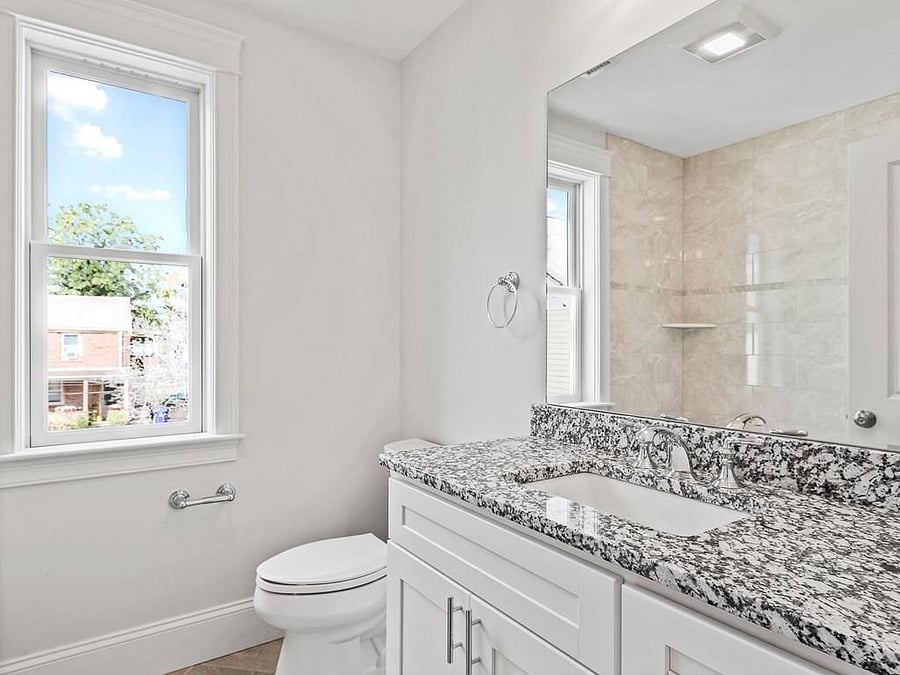 The second bathroom abuts the Queen Bedroom
