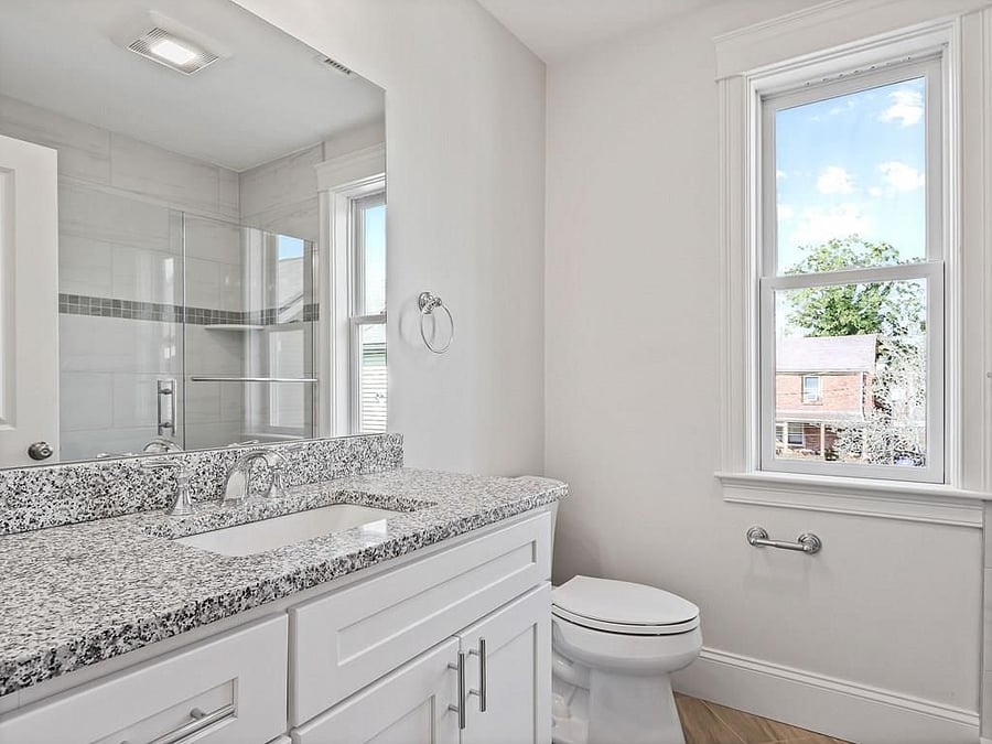 En Suite Master Bedroom/ Master bathroom with shower stall
