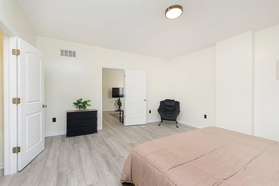 Furnished Finder property 649247_2 photo 11