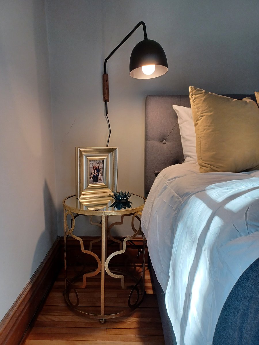 Room 2 - "A Little Gray, A Little Glam" - $950/mo
