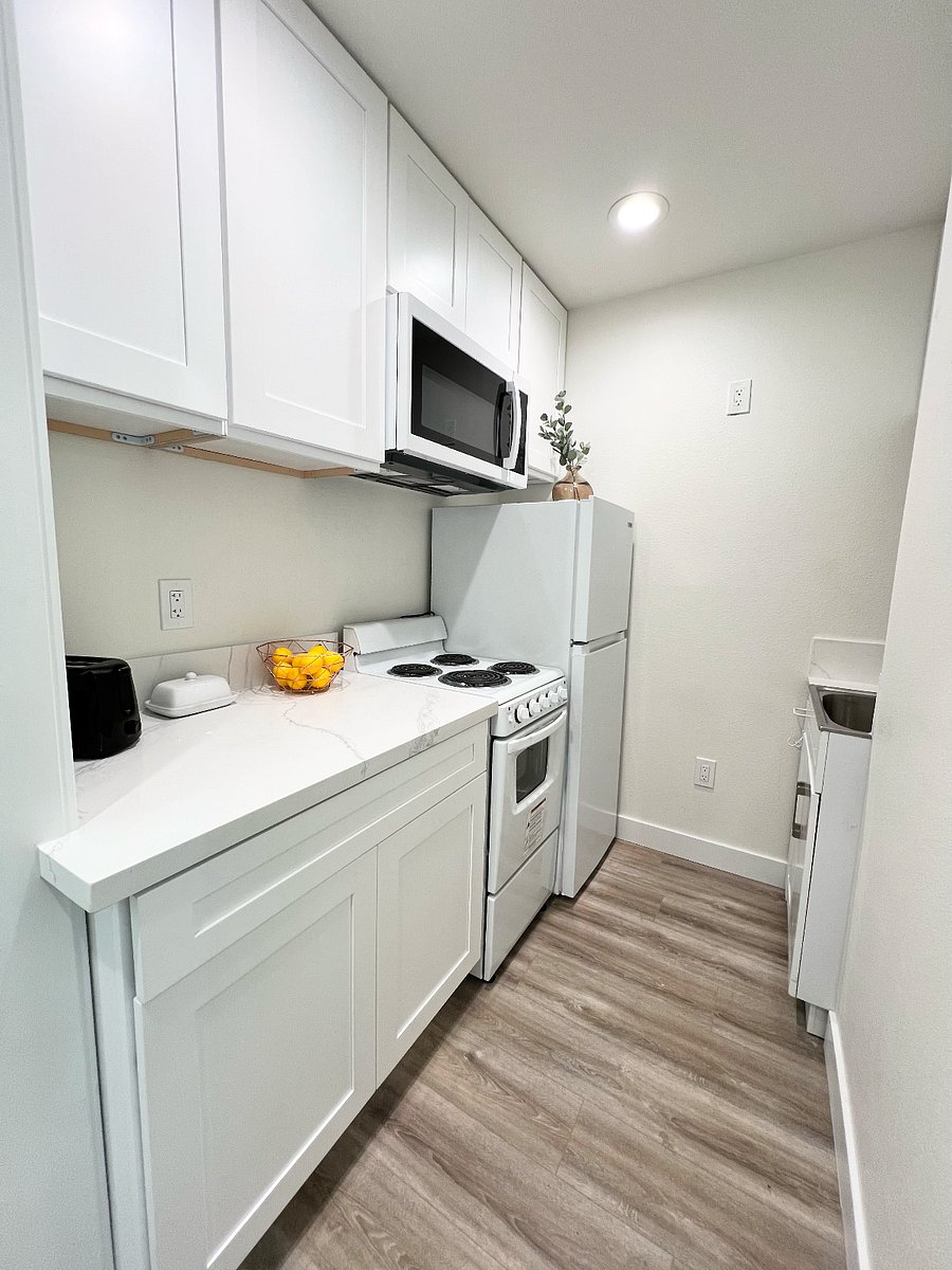 Furnished Finder property 649609_1 photo 8