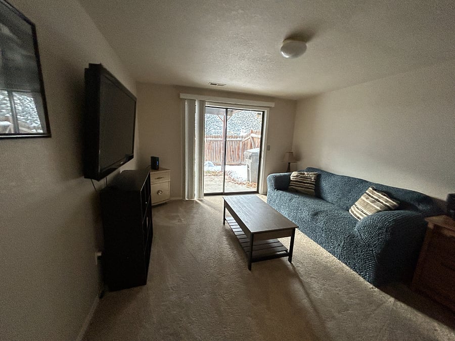 Bonus room + yard