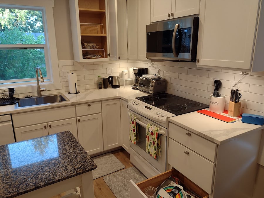 Another view of kitchen