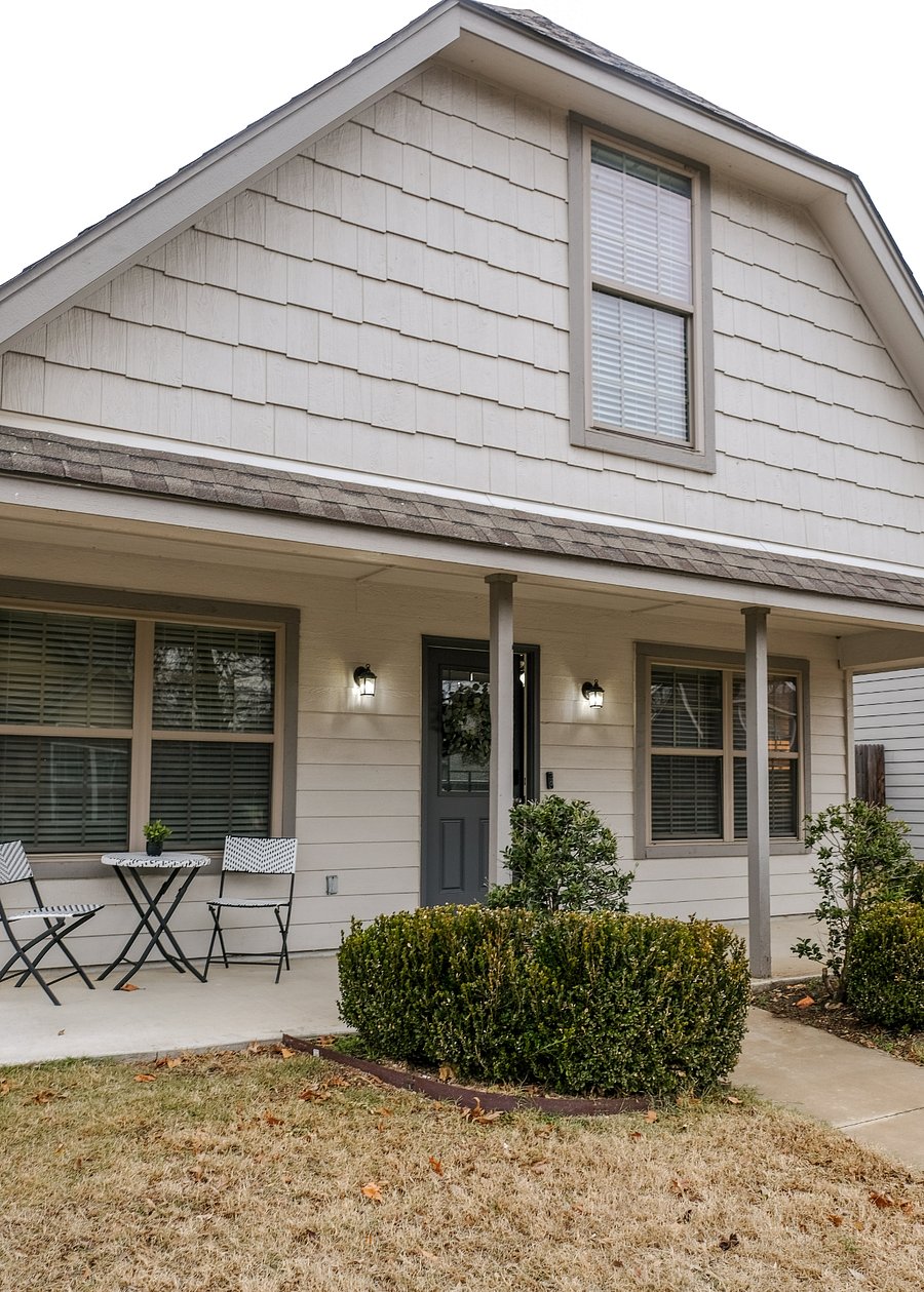 EXTERIOR VIEW OF "FINALE HOME"