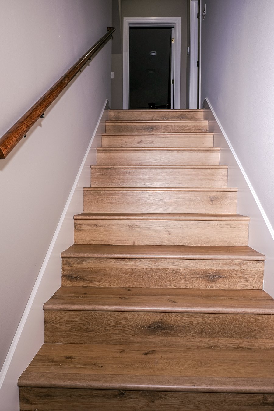 STAIRS...BE CAREFUL OF LITTLE ONES AND ELDERLY! (HANDRAIL)