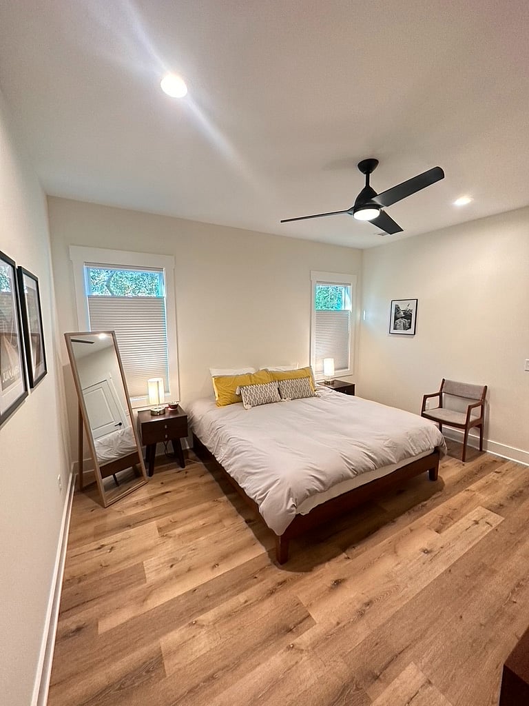 King size bed