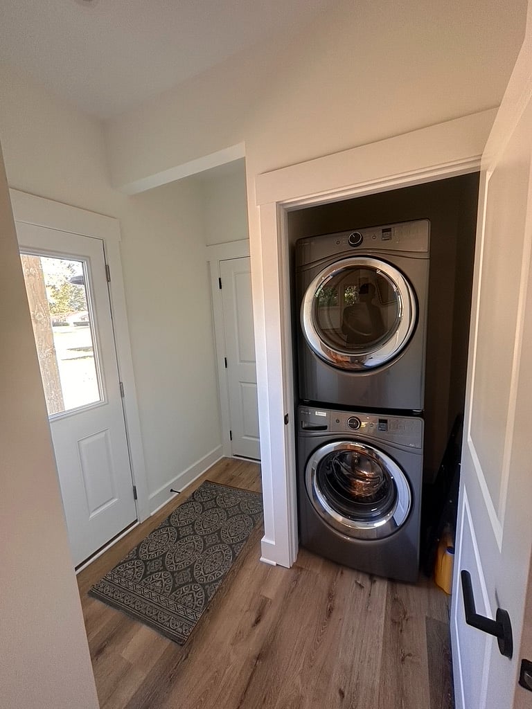Furnished Finder property 649968_1 photo 8