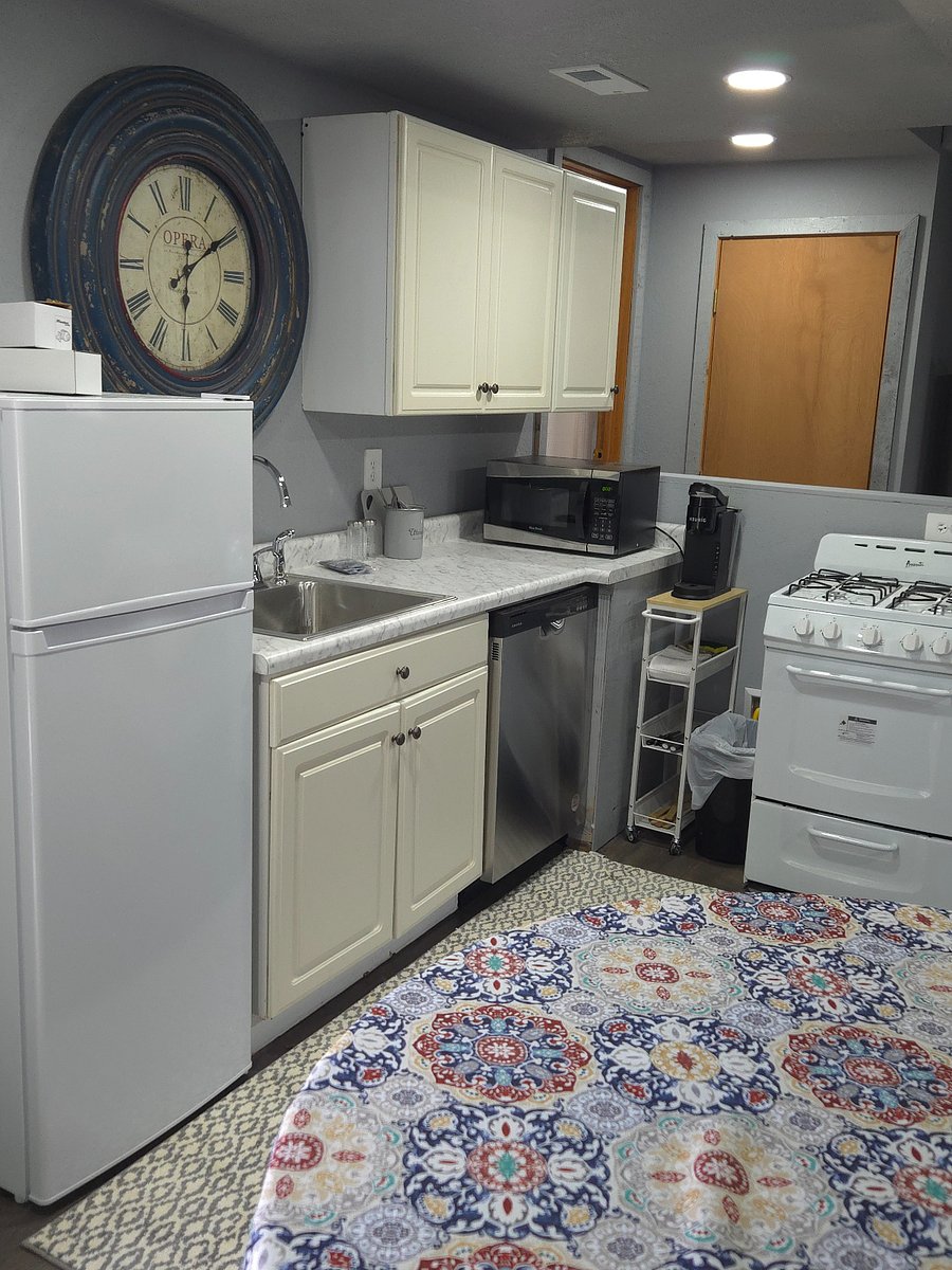Furnished Finder property 650015_3 photo 4