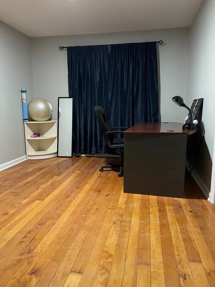 Office& exercise room main floor