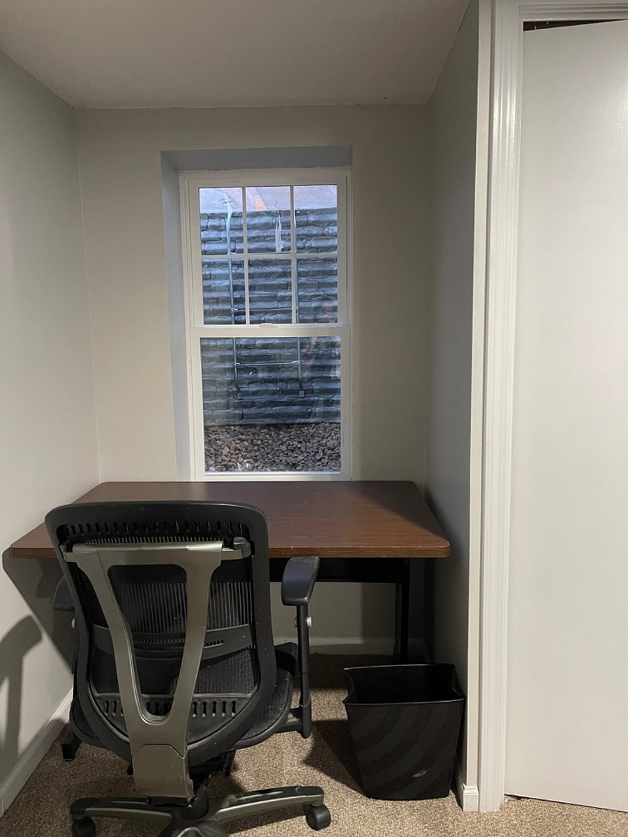Work space bedroom 1