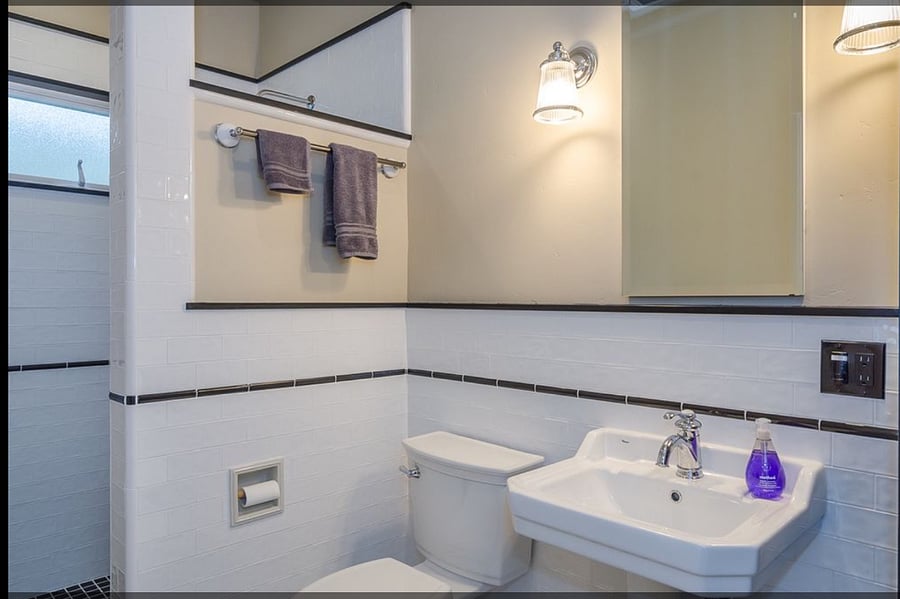 2nd Bathroom with shower