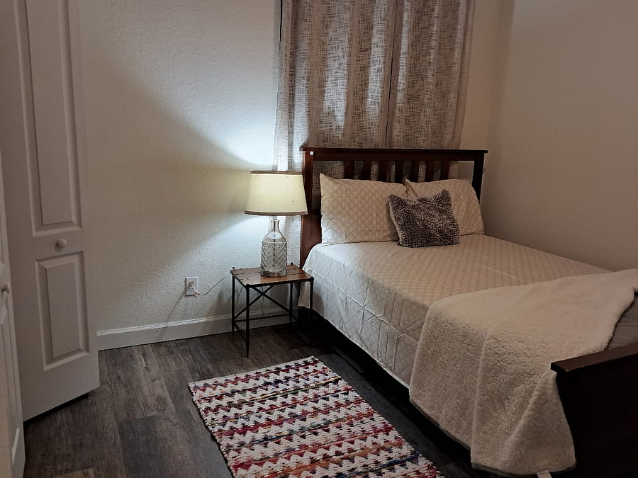 Furnished Finder property 650174_1 photo 8