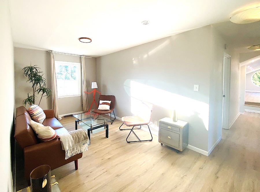 2nd floor living room