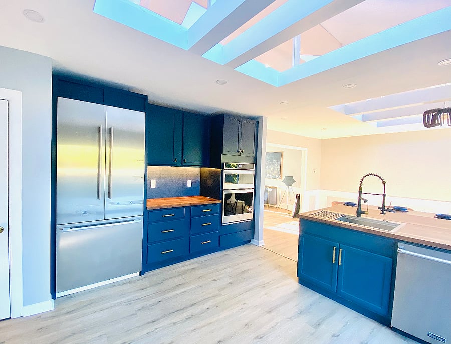 Brand new kitchen #1 or 2,  with luxury appliances and 5 skylights