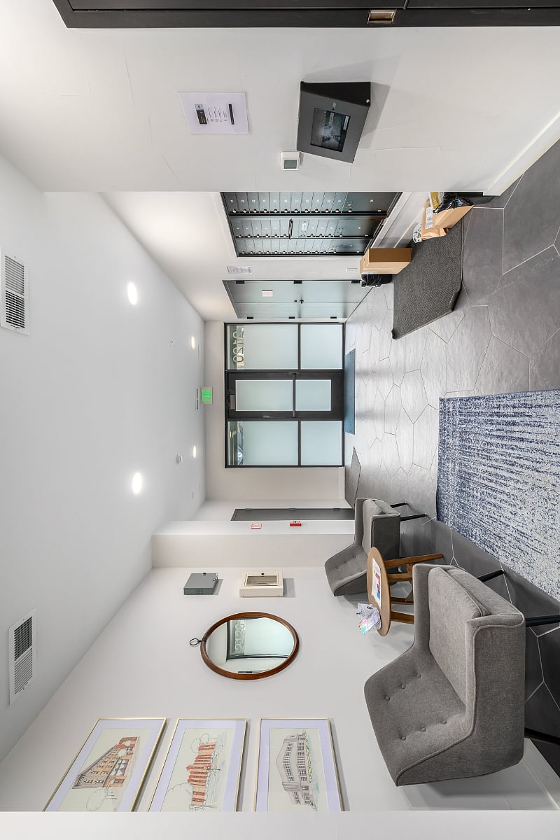 Entry/lobby area