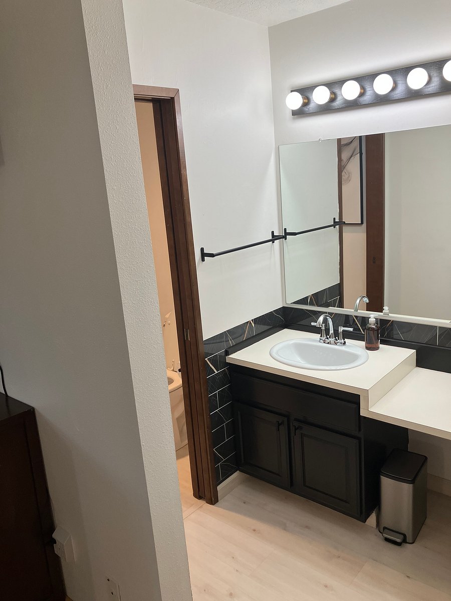 Furnished Finder property 650350_1 photo 15