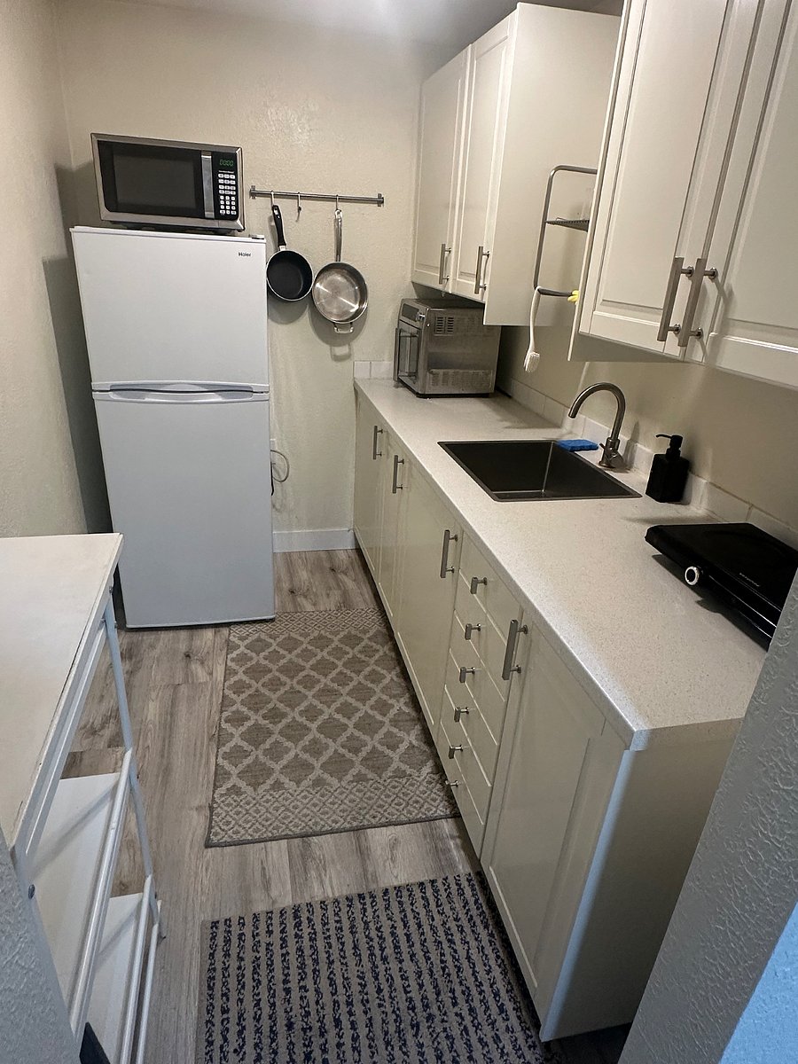 Furnished Finder property 650370_2 photo 17