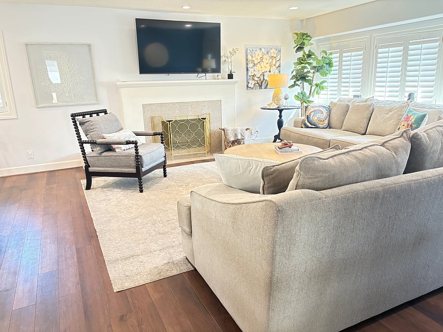 Bright and airy living space features 2 full size sofas and a comfortable accent chair, and a gas fireplace for those chilly evenings!