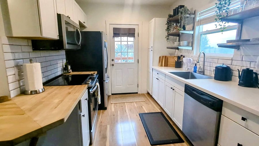 Furnished Finder property 650390_1 photo 9