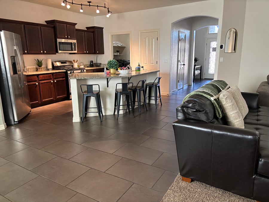 Furnished Finder property 650519_1 photo 8