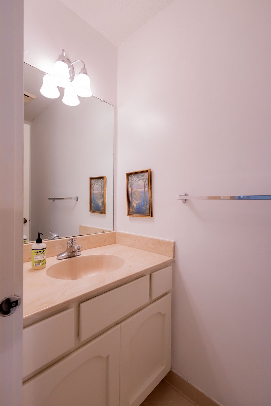 Furnished Finder property 650578_1 photo 7