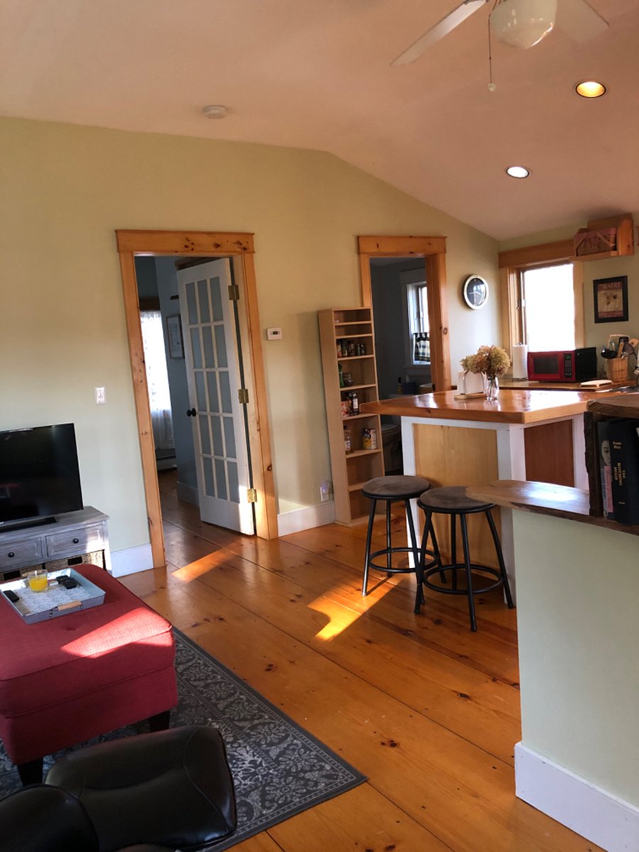 Furnished Finder property 650604_1 photo 3