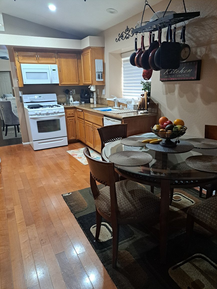 Furnished Finder property 650610_1 photo 10