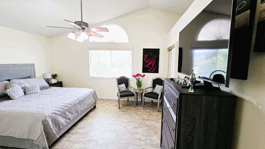 Master Bedroom\
CA King Bed