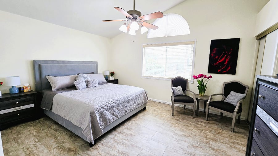 Master Bedroom\
CA King Bed