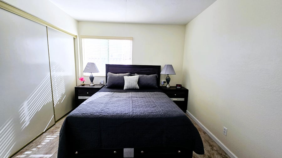 Bedroom 2
Queen  Bed