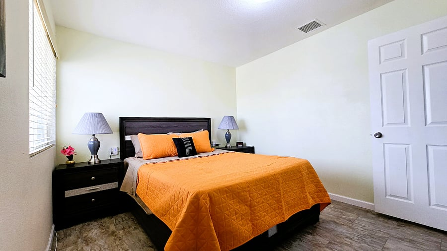 Bedroom 3
Queen  Bed