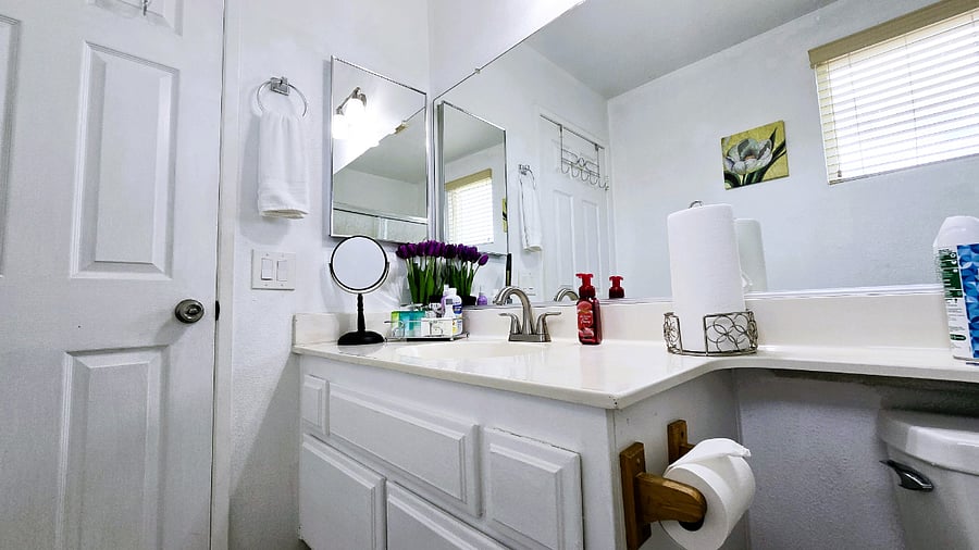 Full Bathroom serving Bedroom 2 and Bedroom 3