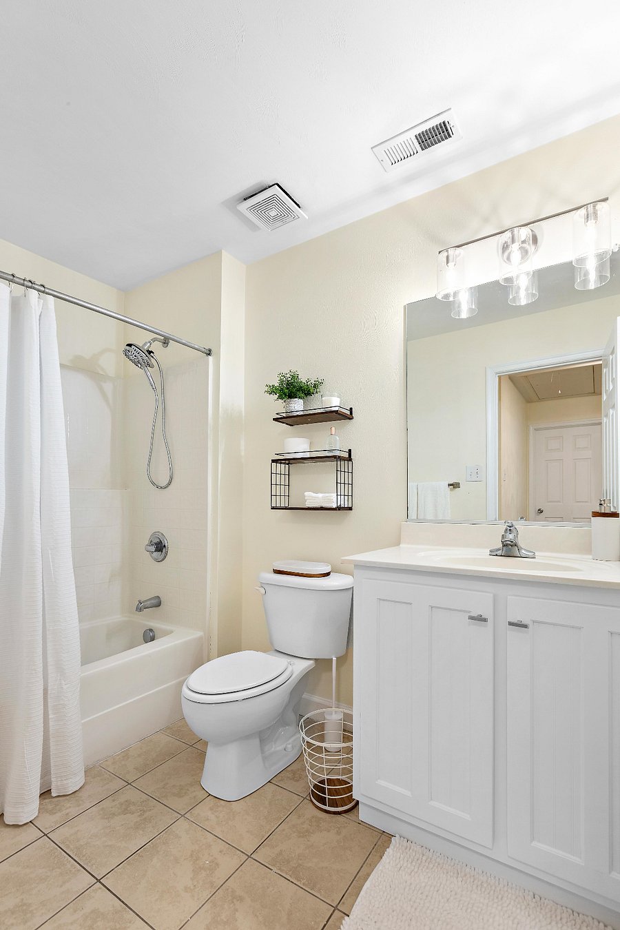 Furnished Finder property 650780_1 photo 13