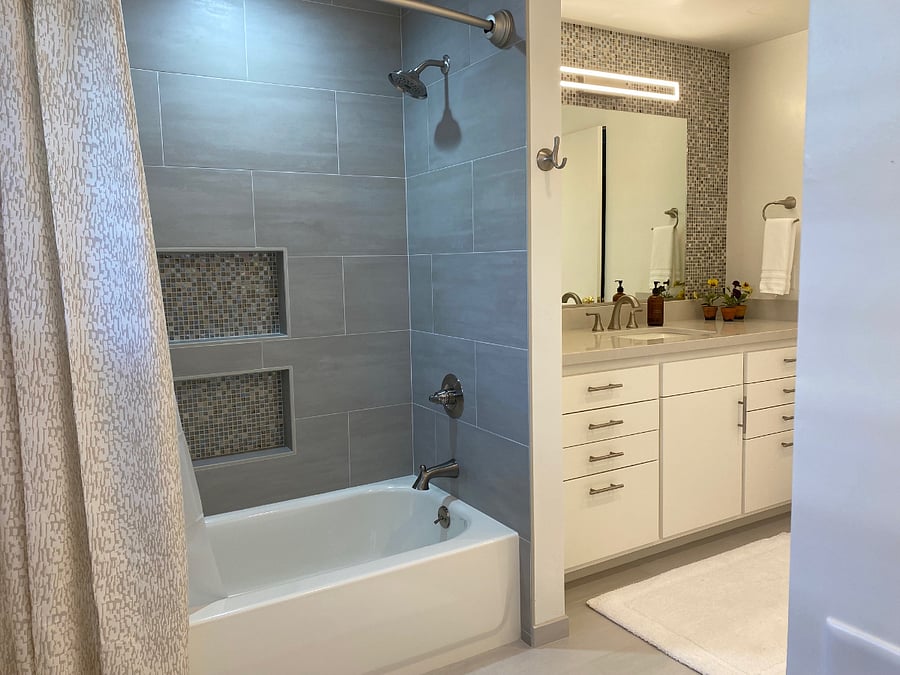 New shower/tub combo