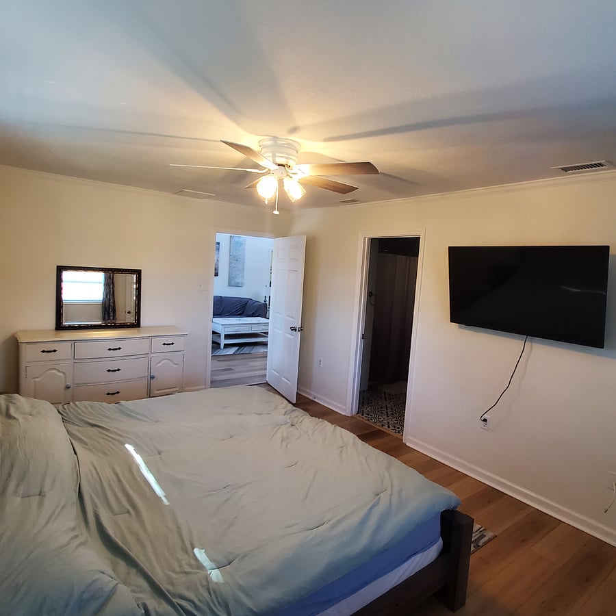 Main bedroom 